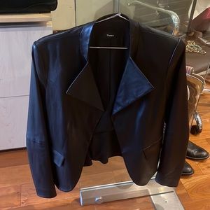 Meet your Posher, Tara